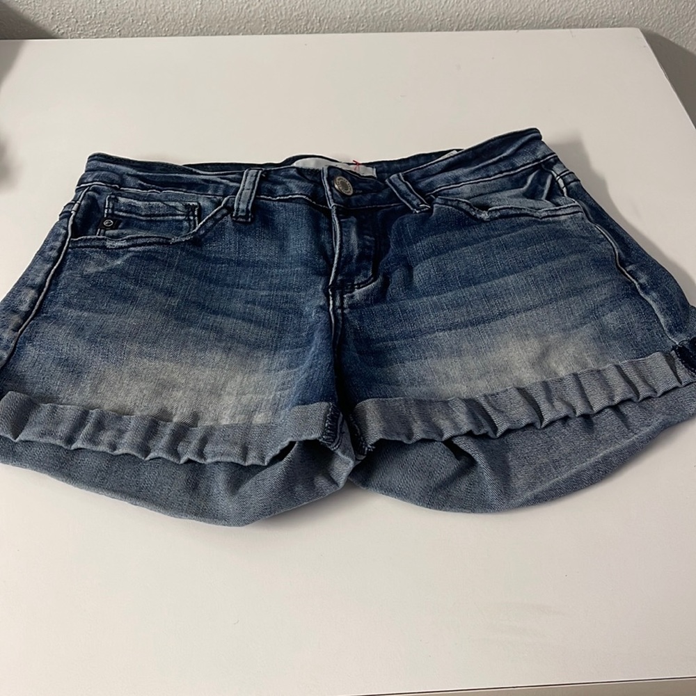 EUC Kancan Light & dark wash Denim Ombre Jeans shorts size 23